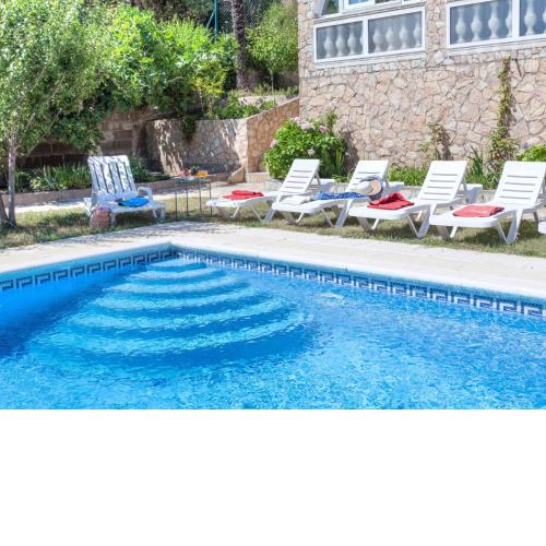 Holiday Home Cris by Interhome
