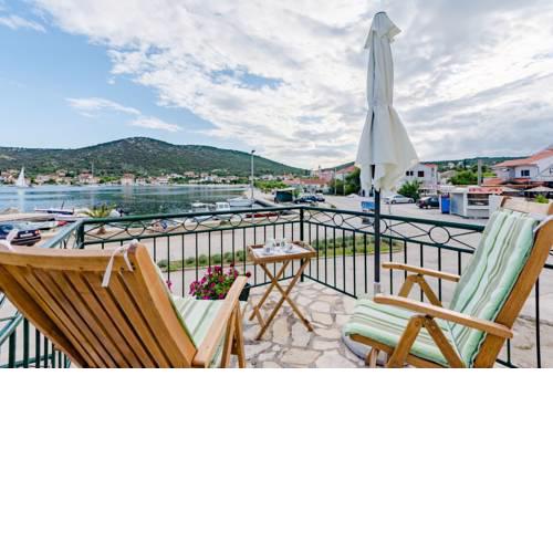 Holiday home Dinko