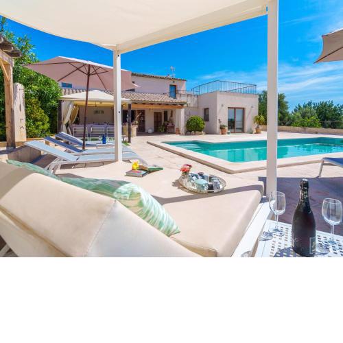 Holiday Home Es Cos by Interhome