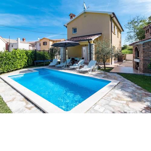 Holiday Home Haus Antoni (IPC106)