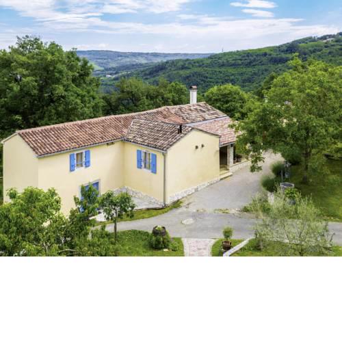 Holiday Home Haus Mariva (IPC132)