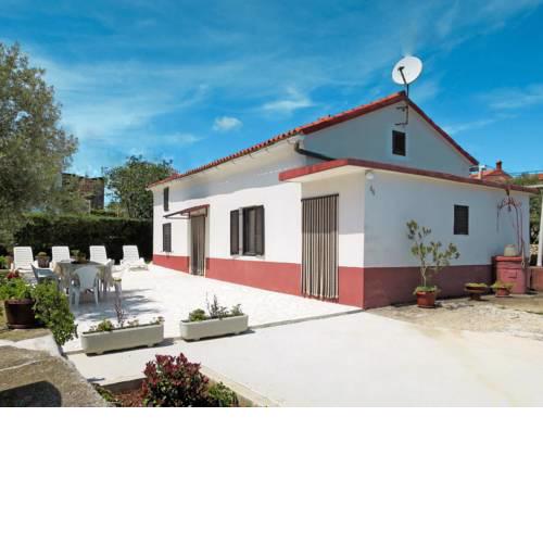 Holiday Home Haus Vilma (RCA228)