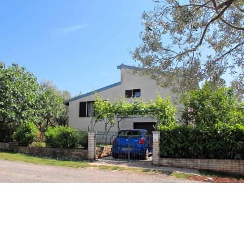 Holiday Home Haus Vuksan (PUL400)