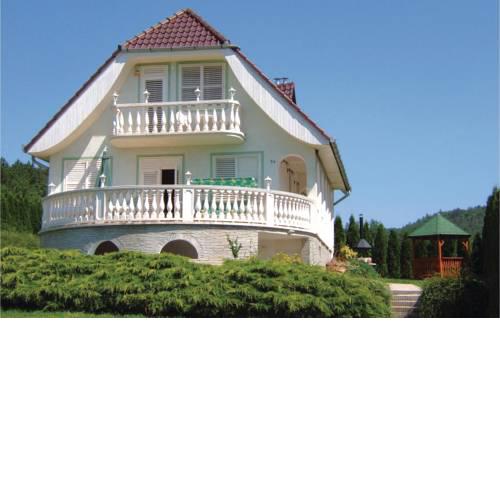 Holiday home Hegyalja Utca-Vonyarcvashegy