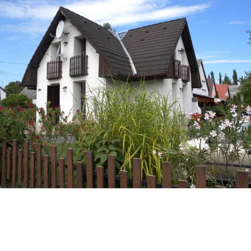 Holiday home in Balatonfenyves 18433