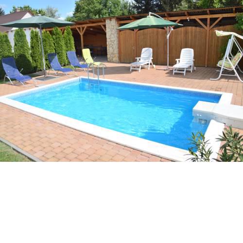 Holiday home in Balatonfűzfo 27722