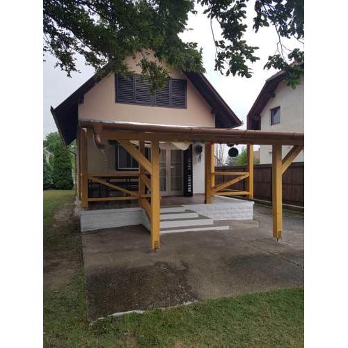 Holiday home in Balatonkeresztur 39586