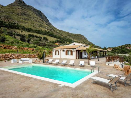 Holiday Home in Castellammare del Golfo with Pool