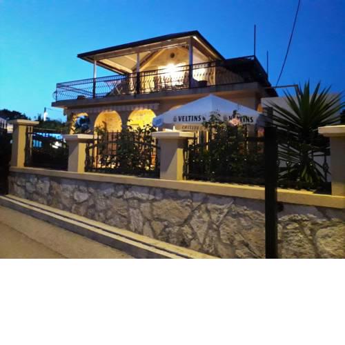 Holiday Home in Ugljan with Seaview, Terrace, Air condition, WIFI (4679-2)