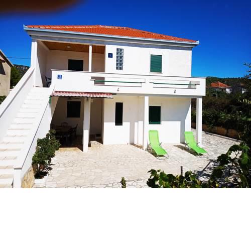 Holiday home in Vinisce 31084