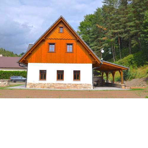Holiday home in Zdarky 35168
