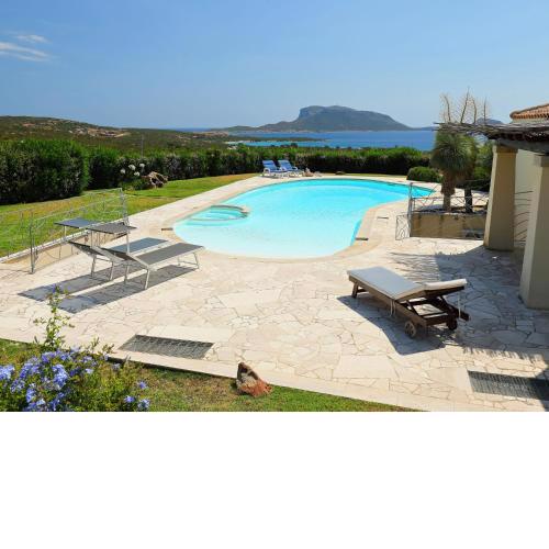 Holiday Home Iris by Interhome