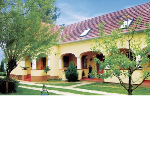 Holiday home Jókai Utca-Szentkozmadombja