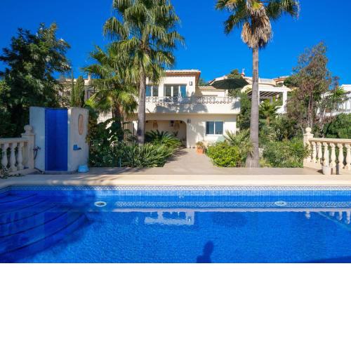 Holiday Home La Begonia by Interhome