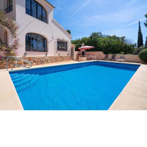 Holiday Home Lisa by Interhome
