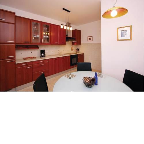 Holiday home Liznjan Cr z