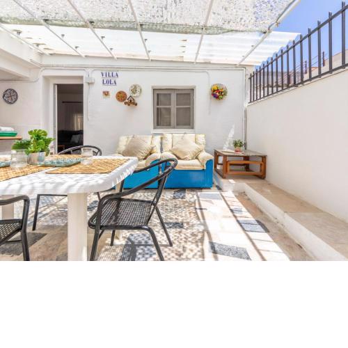 Holiday Home Lola by Interhome