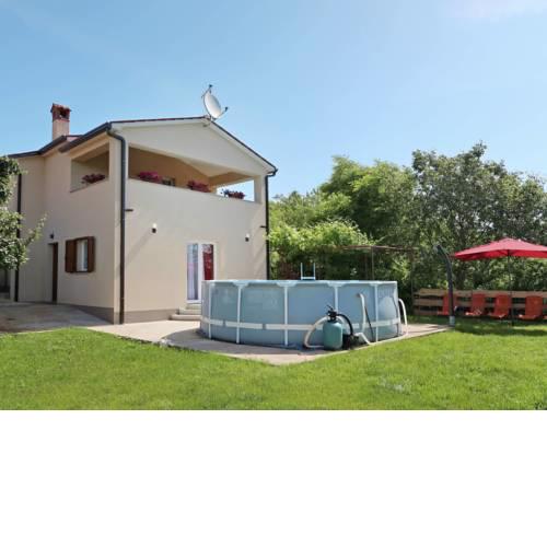 Holiday Home Lucija (LBN393)
