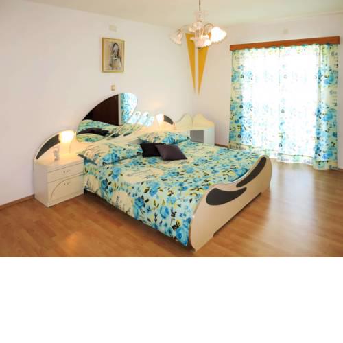 Holiday Home Maria (ROJ317)