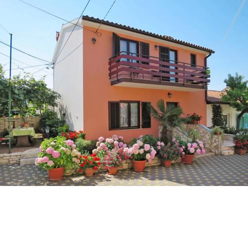 Holiday Home Milka I (ROJ315)