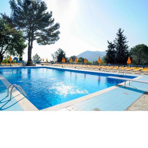 Holiday Home Mobilhome B - AEG402 by Interhome