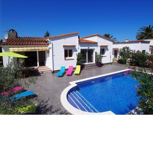 Holiday Home Montgri by Interhome