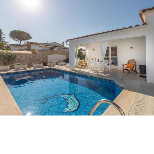 Holiday Home Montgri by Interhome