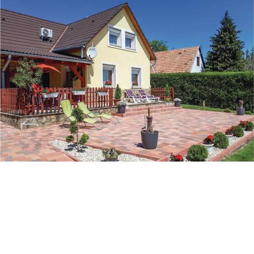 Holiday home Nyár U.-Balatongyörök