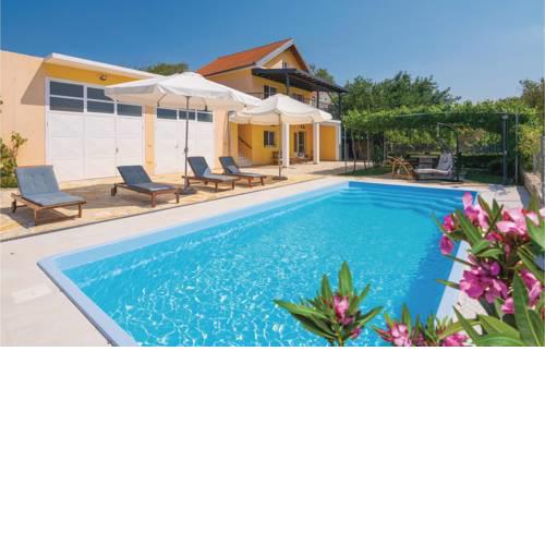 Holiday Home Obrovac I