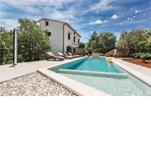 Holiday Home Pula GH-1853