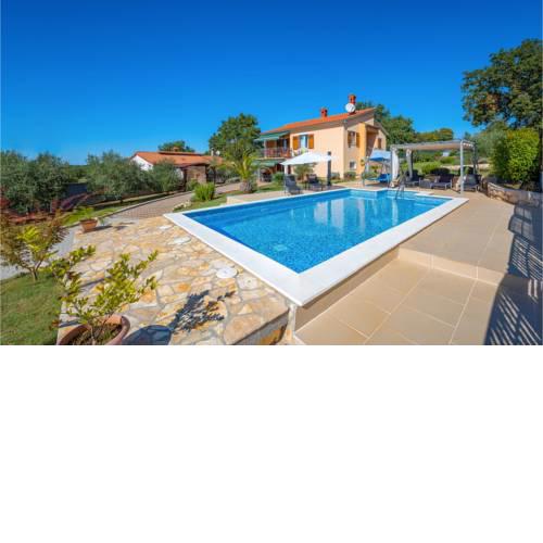 Holiday home Radmani *LI *