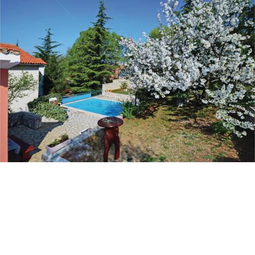 Holiday home Reburici I
