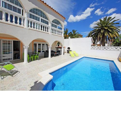 Holiday Home Requesens by Interhome