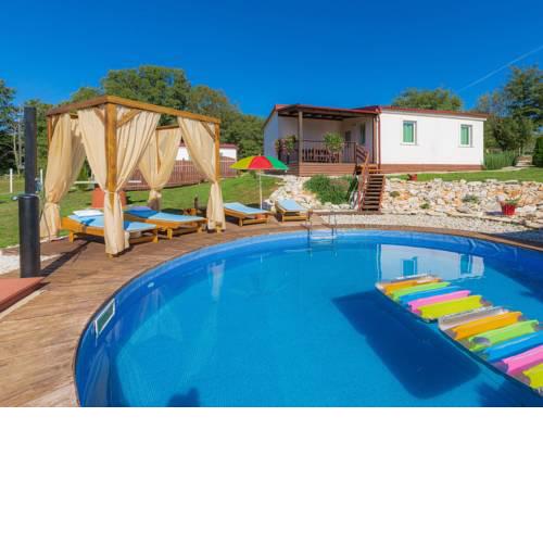 Holiday Home Resort Jelovci.1