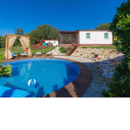 Holiday Home Resort Jelovci.9
