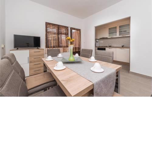 Holiday home Sabunike V