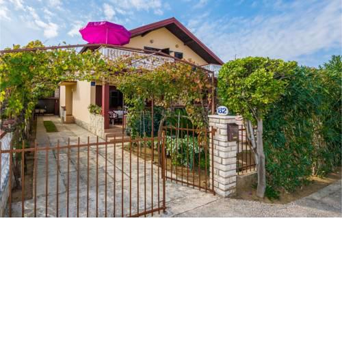Holiday home Sabunike