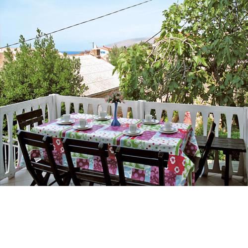 Holiday Home Stanka (SNJ218)