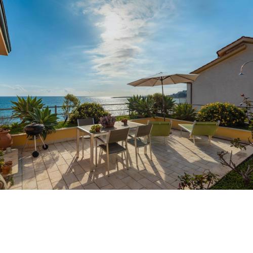 Holiday Home Terrazzo sul Mare by Interhome