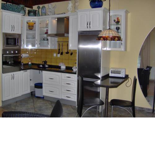 Holiday home to the street with big kitchen