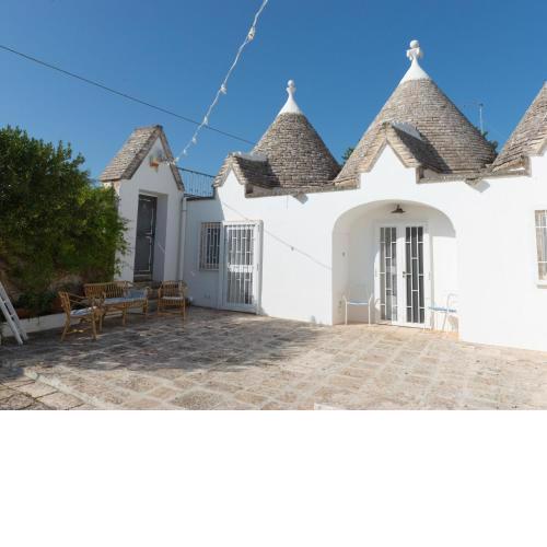 Holiday home Trullamia with pool near Cisternino