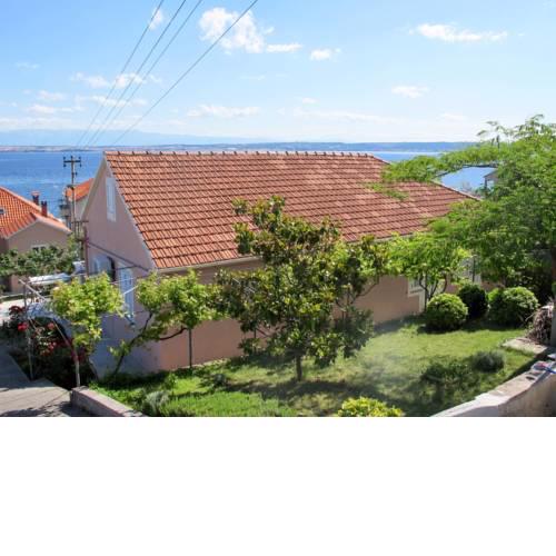 Holiday Home Vesna (UGL200)