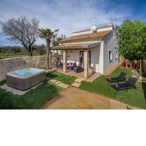 Holiday Home Villa Aurora