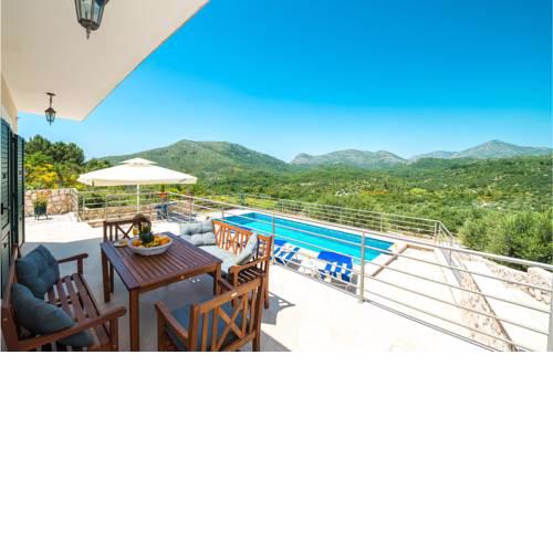 Holiday Home Zaton 01