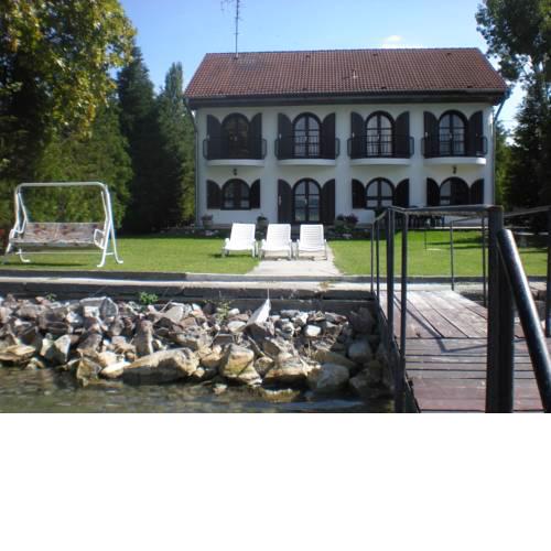 Holiday Homes in Balatonszarszo 20090
