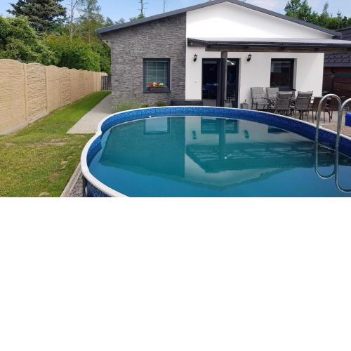 Holiday House Adonis