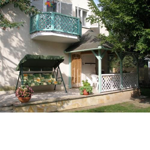 Holiday House / Ferienhaus ANNAMARIA 80m from beach
