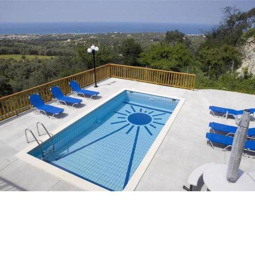 Holiday house for 10 persons, with swimming pool