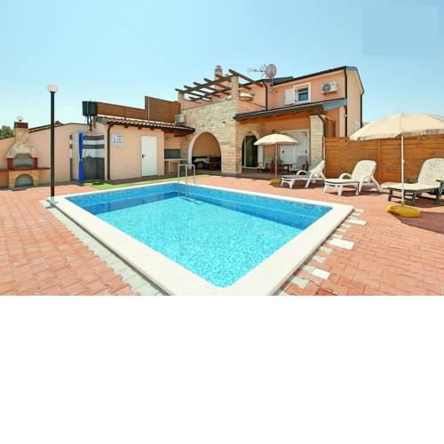 Holiday house with a swimming pool Kastel, Central Istria - Sredisnja Istra - 11000