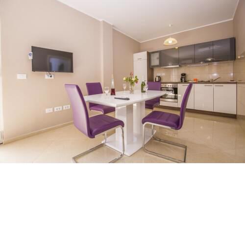 Holiday House Zazah